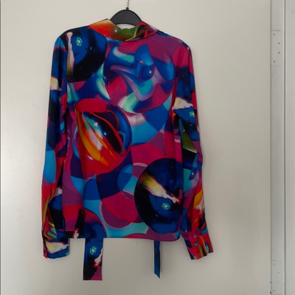 Blouse - Picture 2 of 3